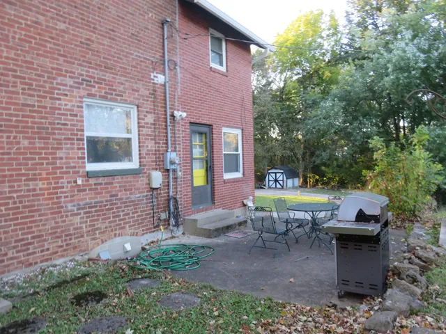 $299,000 | 910 East 2nd Street, Madison, IN 47250