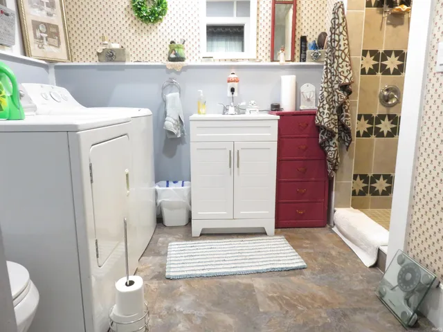 $299,000 | 910 East 2nd Street, Madison, IN 47250