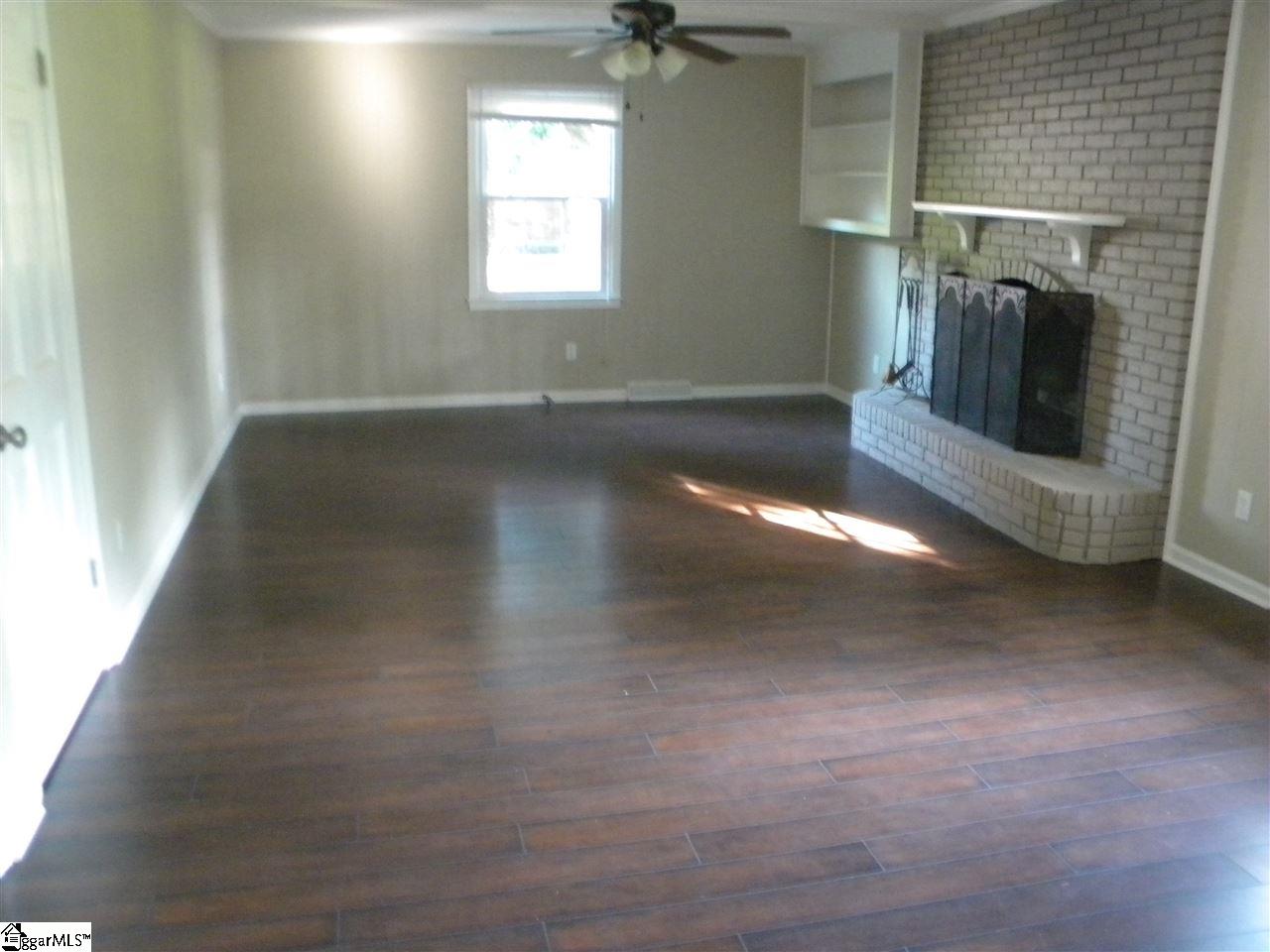 309 Devenger Road Greer, SC 29650 - Photo 7 of 16 Gallery Image 7