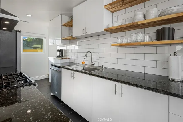 $1,299,000 | 1570 Linwood Street, San Diego, CA 92103