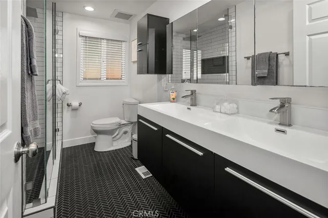 $1,299,000 | 1570 Linwood Street, San Diego, CA 92103