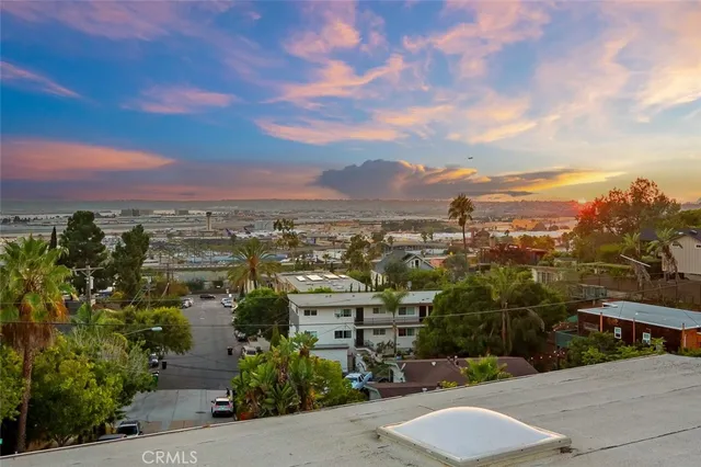 $1,299,000 | 1570 Linwood Street, San Diego, CA 92103