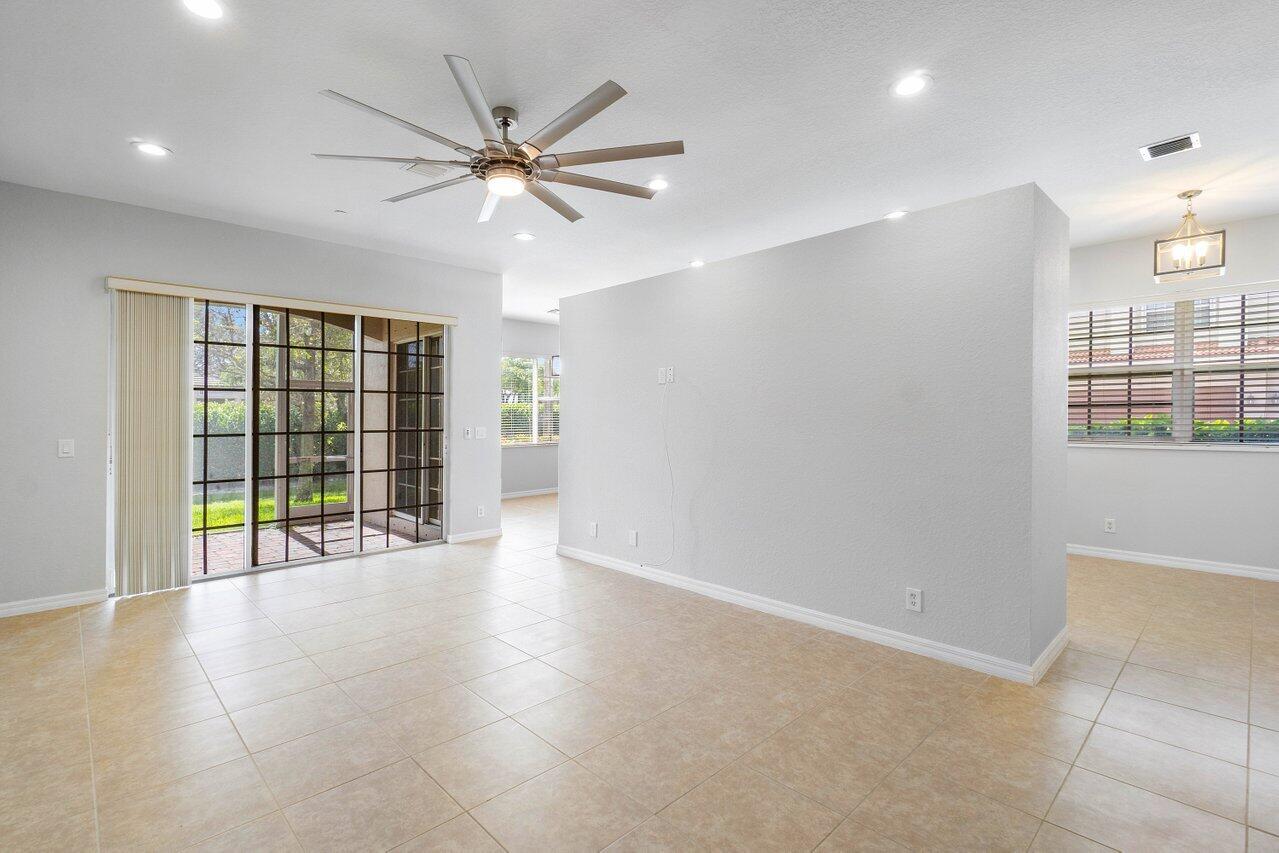 66 Lancaster Road Boynton Beach, FL 33426 - Photo 6 of 39 007-66LancasterRoad-BoyntonBeach-FL-3342