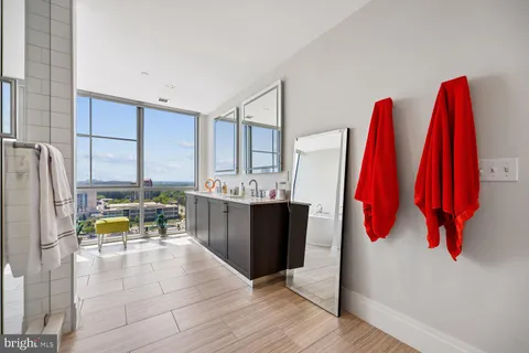 $1,590,000 | 930 Rose Avenue, Unit 2001, Rockville, MD 20852