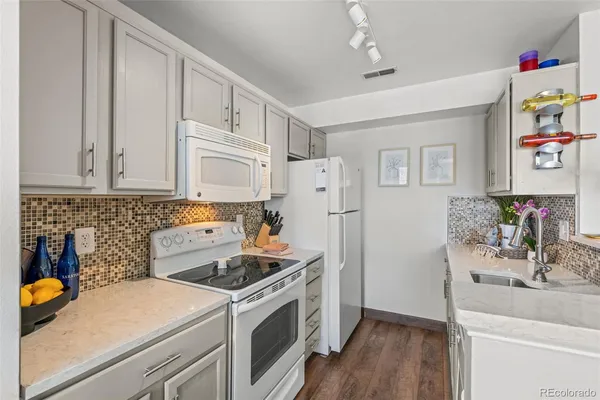 $344,900 | 6711 South Ivy Way, Unit A2, Centennial, CO 80112