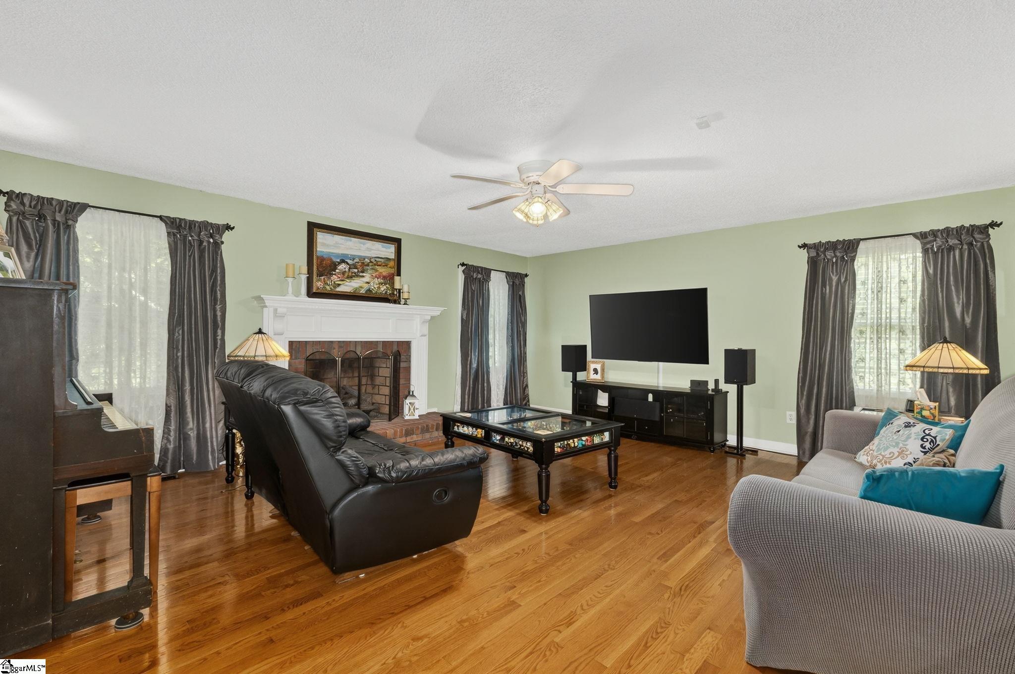 206 Killarney Way Easley, SC 29642 - Photo 7 of 17 Gallery Image 7