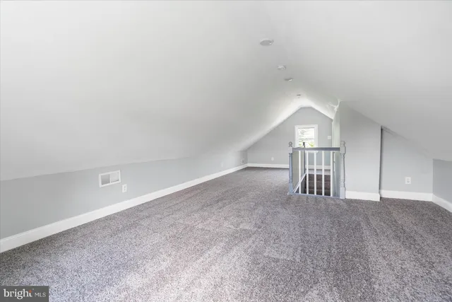 a view of entryway and hall