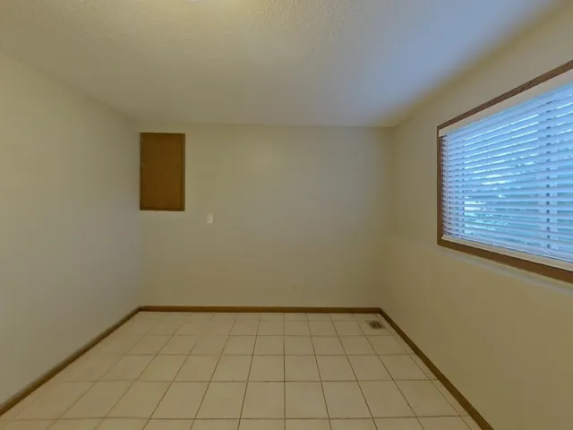 $2,599 | 4905 Independence Street, Maple Plain, MN 55359