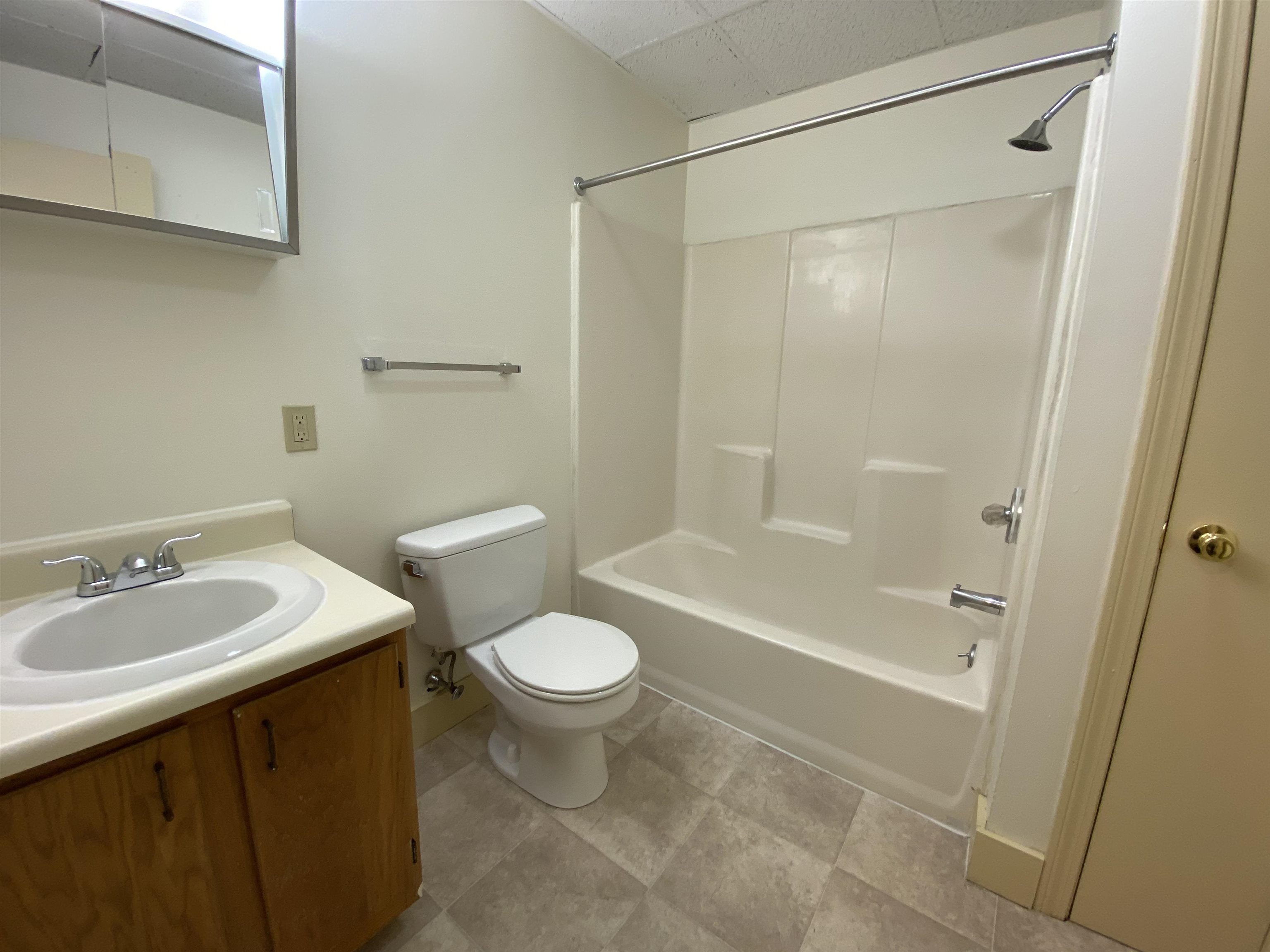 610 Union Street, Unit 303 Manchester, NH 03104 - Photo 36 of 40