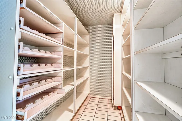 $3,850 | 940 Vegas Valley Drive, Las Vegas, NV 89109