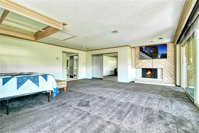 $3,850 | 940 Vegas Valley Drive, Las Vegas, NV 89109