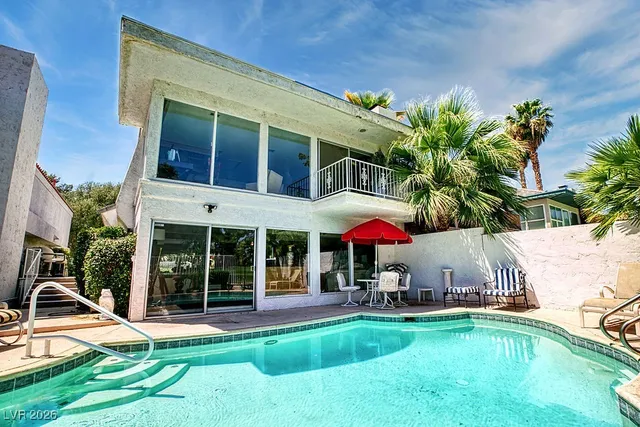 $3,850 | 940 Vegas Valley Drive, Las Vegas, NV 89109