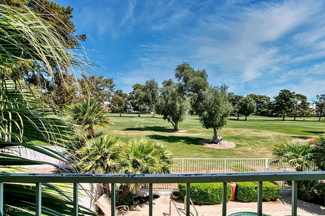 $3,850 | 940 Vegas Valley Drive, Las Vegas, NV 89109