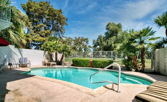 $3,850 | 940 Vegas Valley Drive, Las Vegas, NV 89109