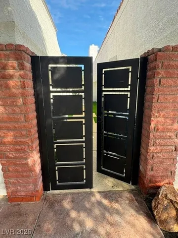 $3,850 | 940 Vegas Valley Drive, Las Vegas, NV 89109