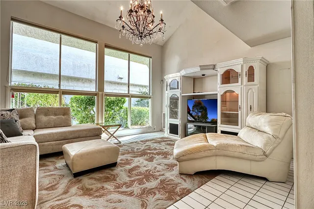 $3,850 | 940 Vegas Valley Drive, Las Vegas, NV 89109