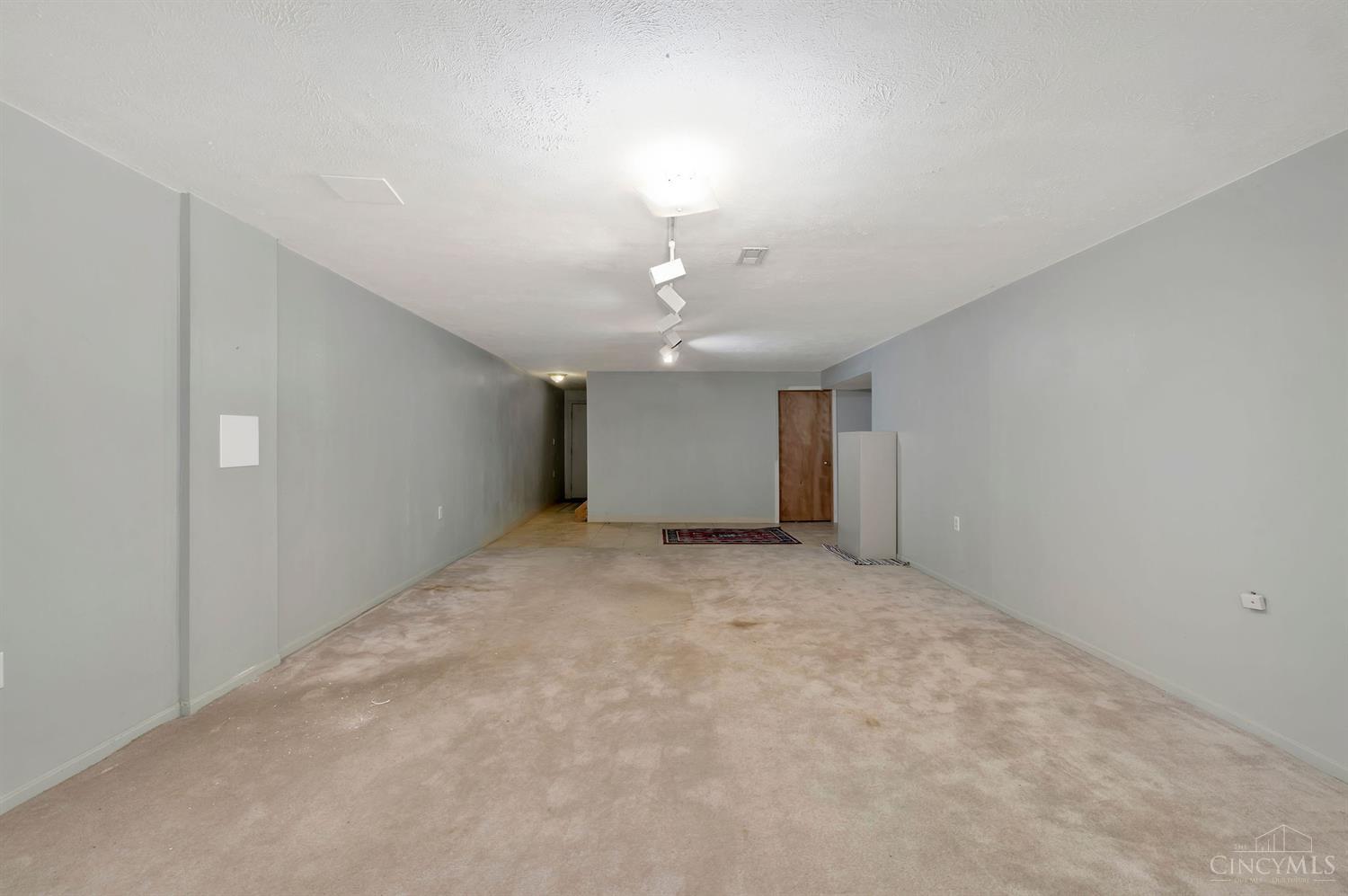 6801 Rackview Road Cincinnati, OH 45248 - Photo 42 of 57