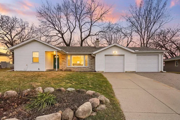$489,900 | 4015 Wayzata Boulevard, Golden Valley, MN 55416
