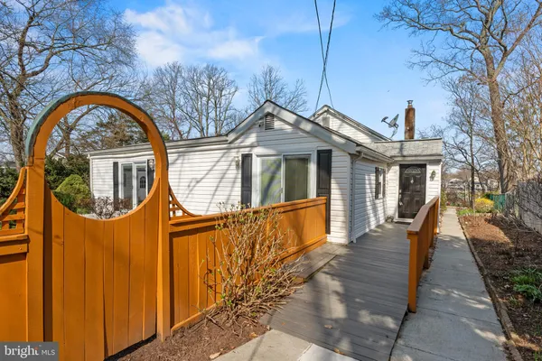 $1,100,000 | 7720 West Shore Road, Pasadena, MD 21122