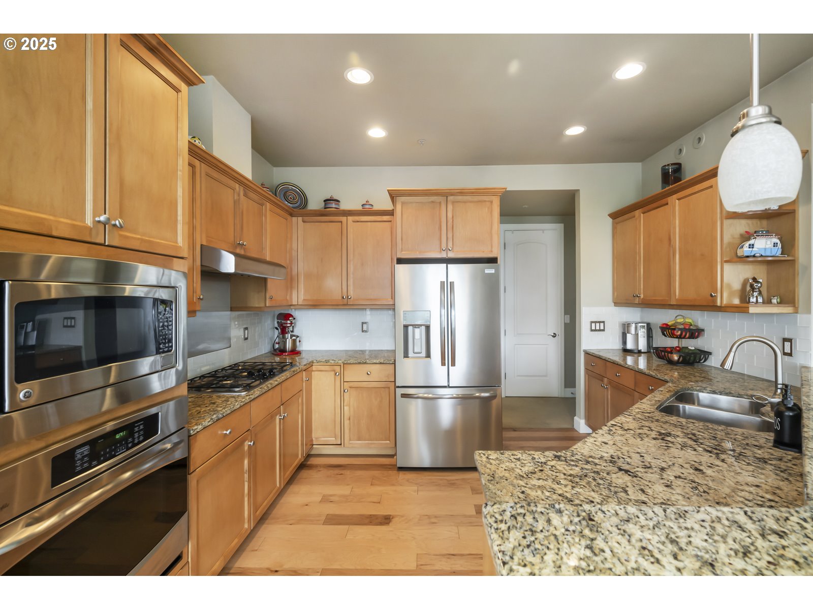 707 North Hayden Island Drive, Unit 413 Portland, OR 97217 - Photo 17 of 43