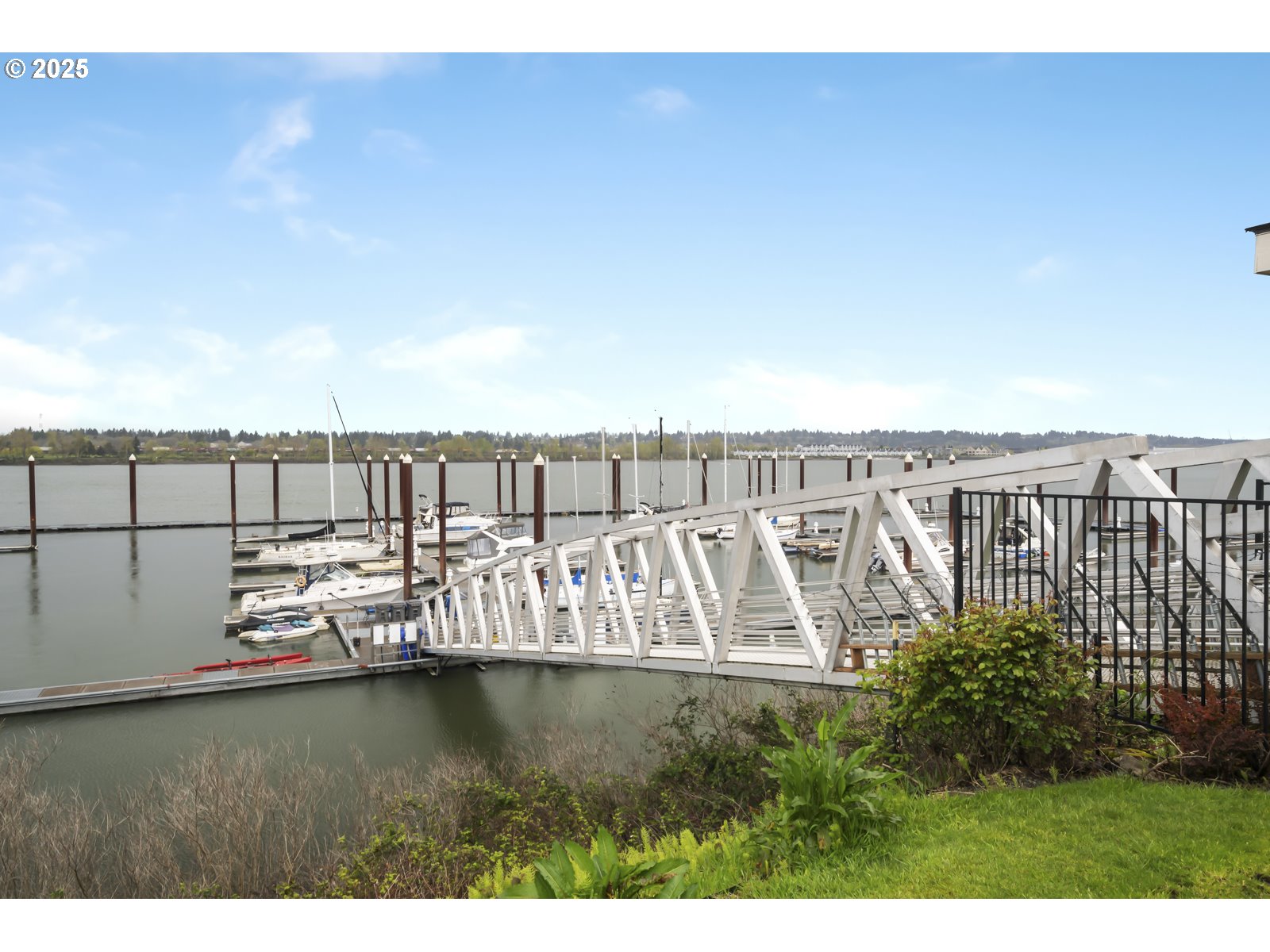 707 North Hayden Island Drive, Unit 413 Portland, OR 97217 - Photo 41 of 43