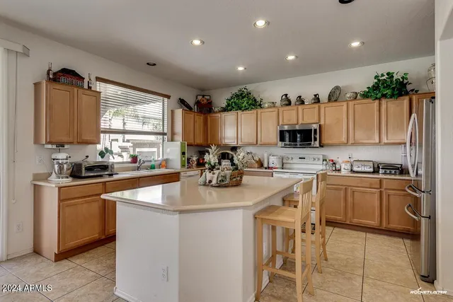 $3,895 | 3660 East Kimball Road, Gilbert, AZ 85297