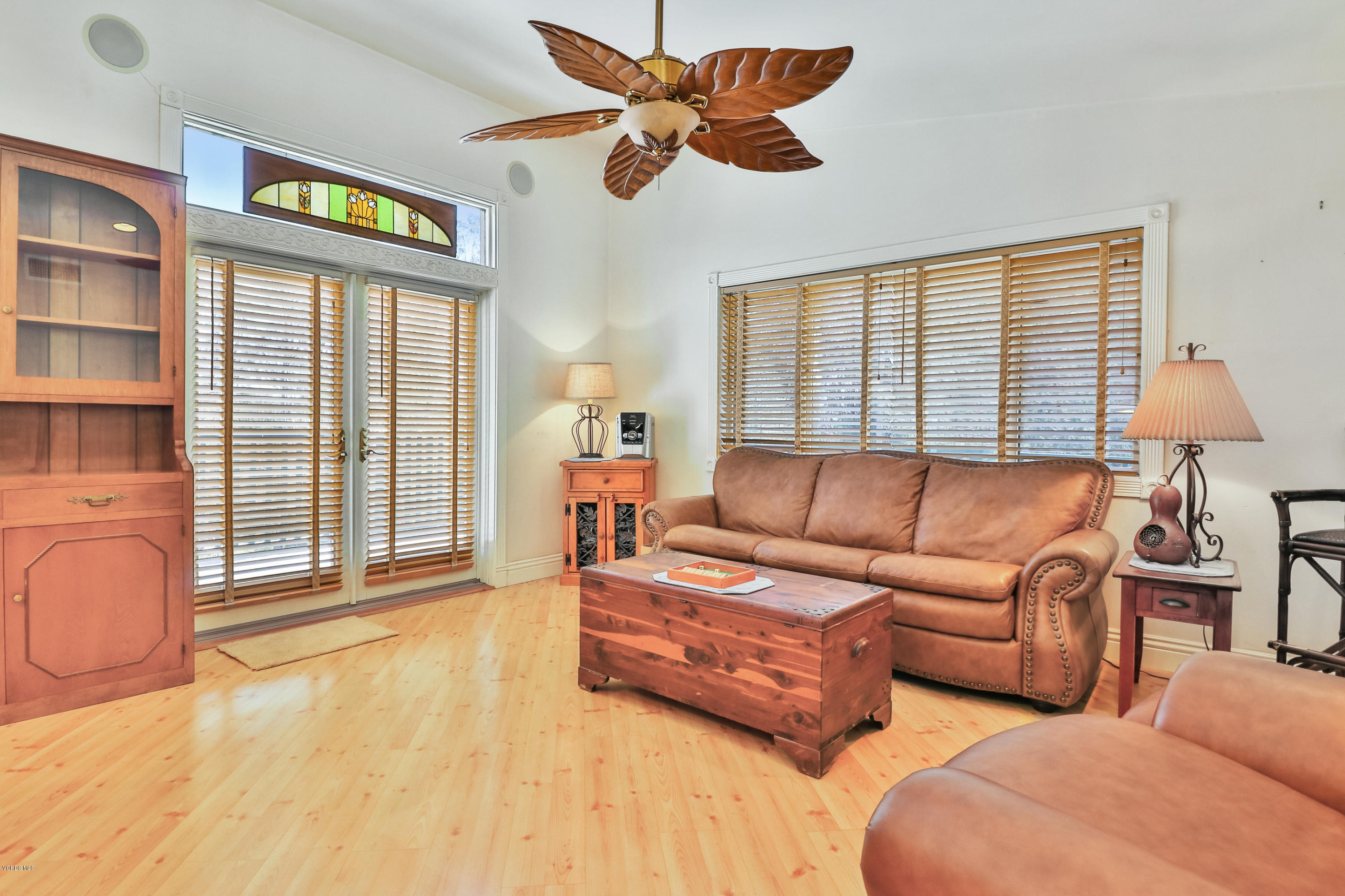1577 Tierra Rejada Road Simi Valley, CA 93065 - Photo 24 of 31 026_The Living Room