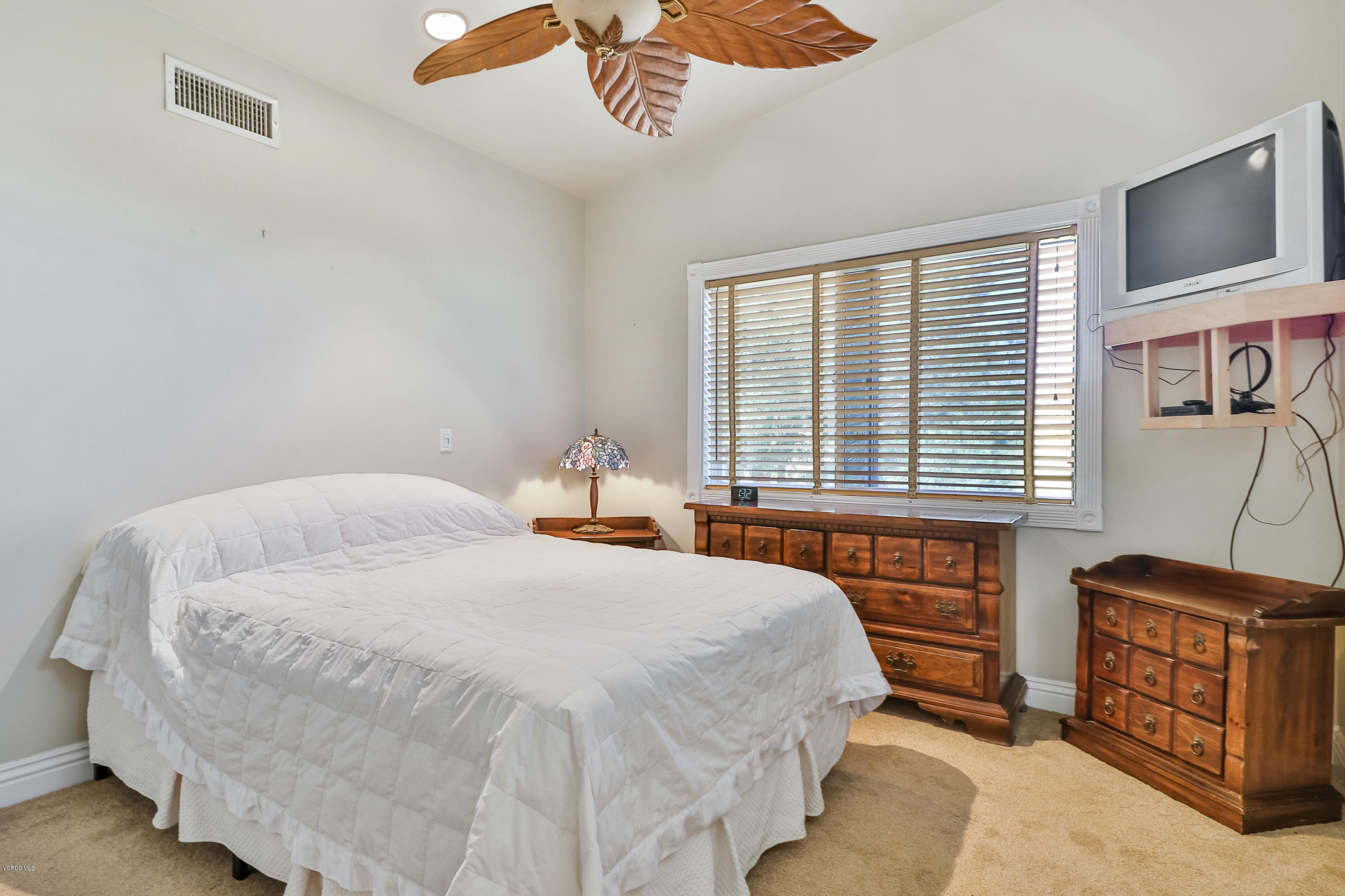 1577 Tierra Rejada Road Simi Valley, CA 93065 - Photo 25 of 31 027_Bedroom