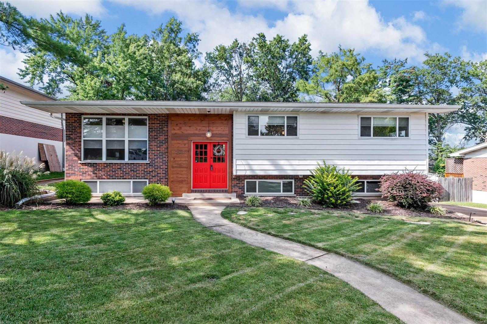 9549 Garber Road St. Louis, MO 63126 - Photo 3 of 40 Gallery Image 3