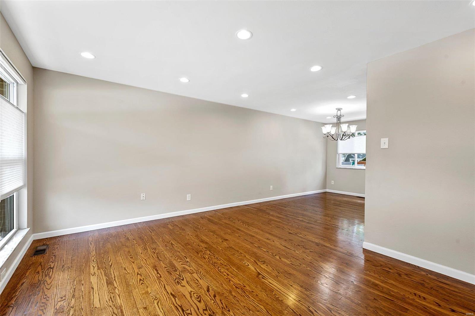 9549 Garber Road St. Louis, MO 63126 - Photo 7 of 40 Gallery Image 7