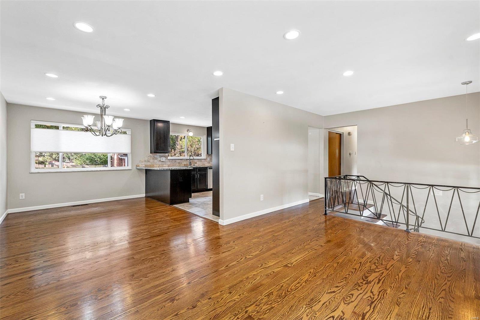 9549 Garber Road St. Louis, MO 63126 - Photo 8 of 40 Gallery Image 8
