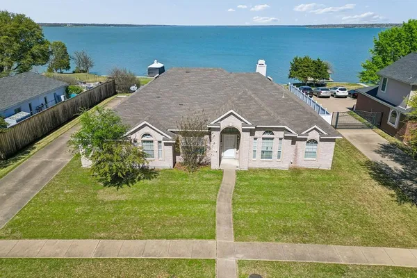 $650,000 | 9001 Briarcrest Drive, Rowlett, TX 75089