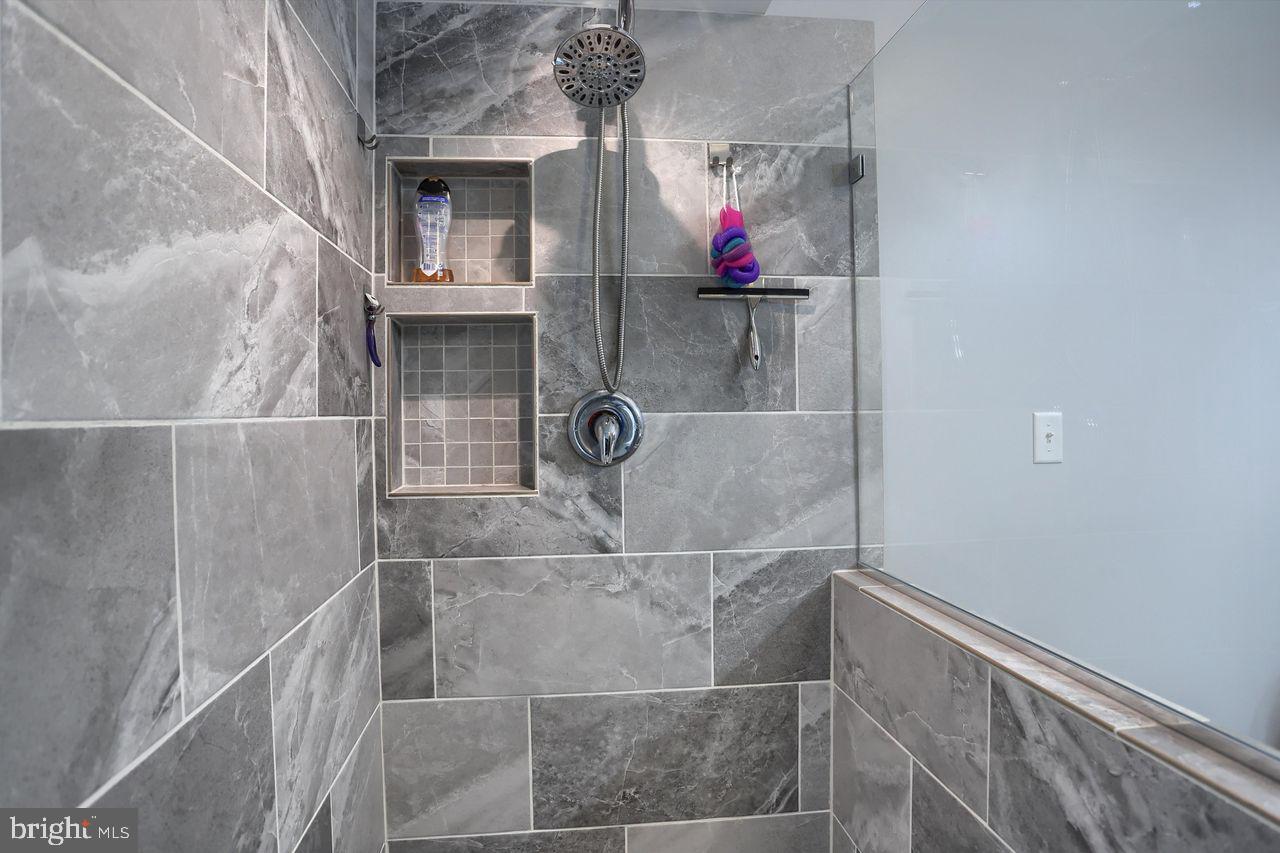 5711 Cloverdale Road Harrisburg, PA 17112 - Photo 16 of 45 Gallery Image 16