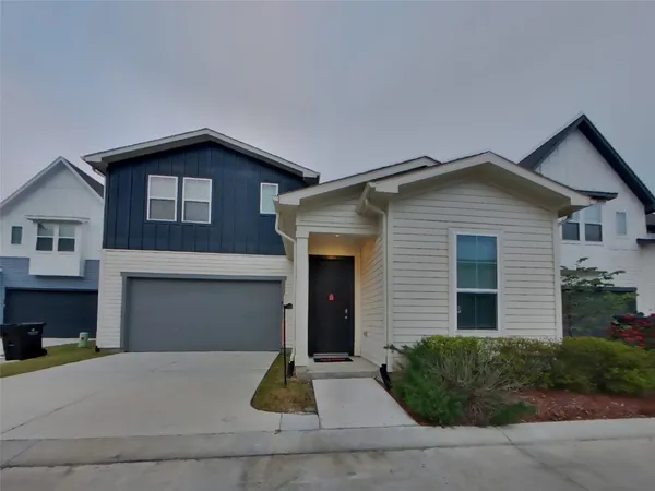 $2,509 | 9835 Willow Creek, Unit 106, Tomball, TX 77375