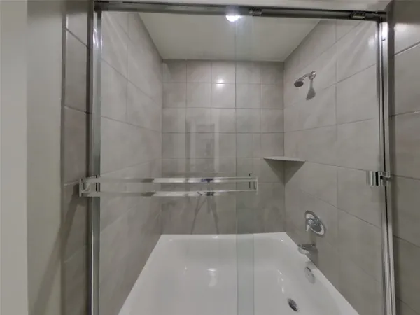 $2,509 | 9835 Willow Creek, Unit 106, Tomball, TX 77375