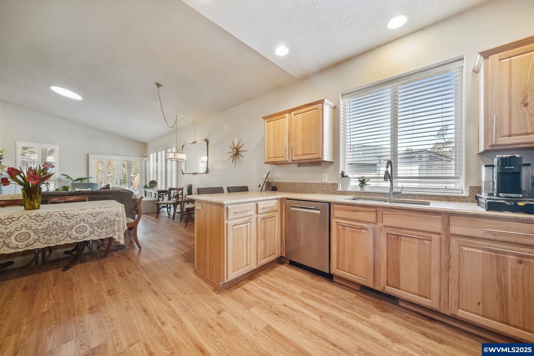 1712 25th Avenue Southwest Albany, OR 97321 - Photo 16 of 37