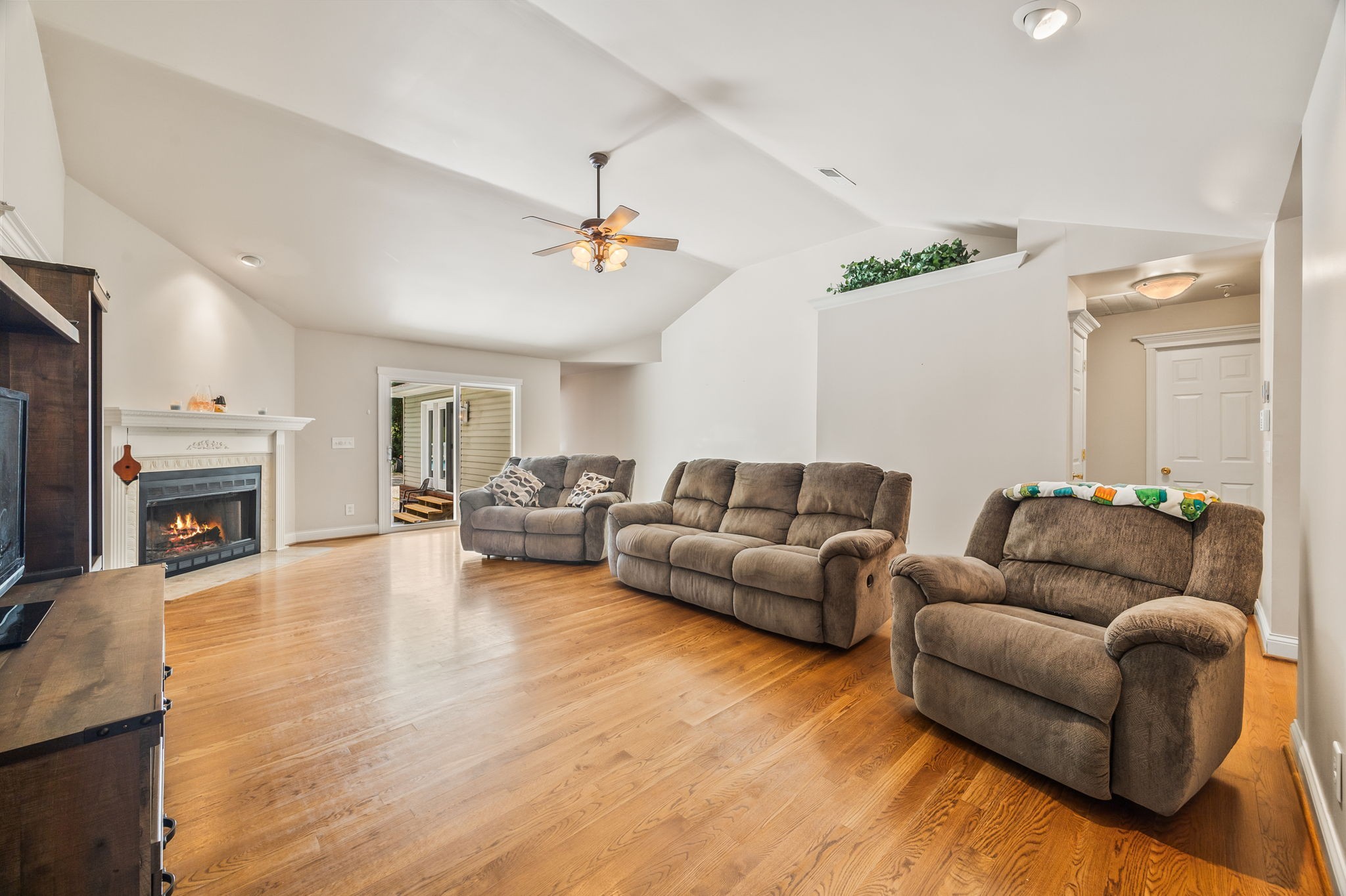 1134 Pee Dee Branch Road Cottontown, TN 37048 - Photo 12 of 46 Gallery Image 12
