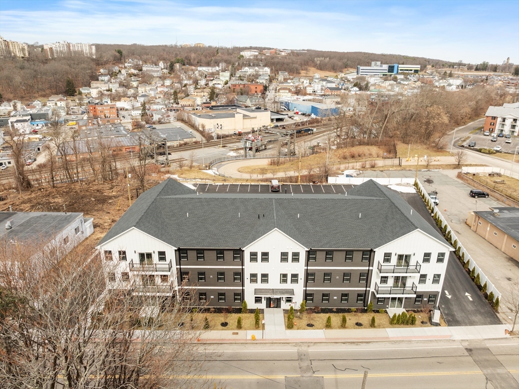 631 Franklin Street, Unit 106 Worcester, MA 01604 - Photo 1 of 36 a view of a city in middle of a city
