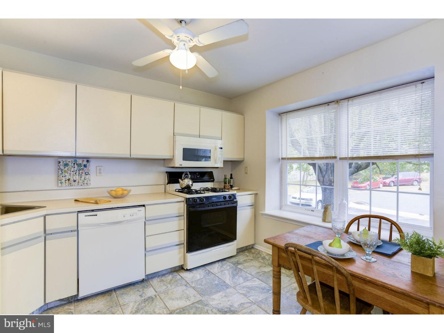 721 Ricks Circle Brookhaven, PA 19015 - Photo 5 of 19 Gallery Image 5
