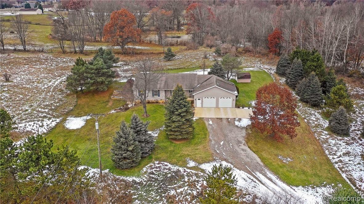4282 Burgess Road Pinckney, MI 48169 - Photo 25 of 45 DJI_0629.jpg