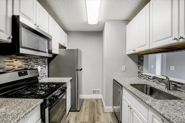 $2,150 | 306 Larkspur Lane, Jackson, NJ 08527