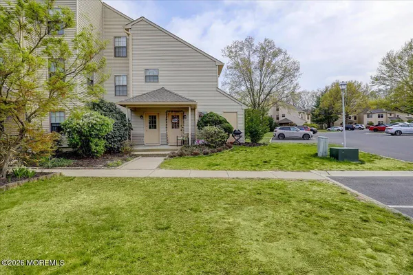 $2,150 | 306 Larkspur Lane, Jackson, NJ 08527