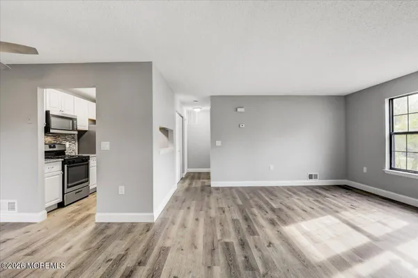 $2,150 | 306 Larkspur Lane, Jackson, NJ 08527