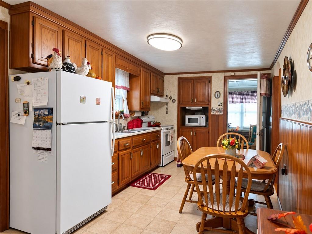406 Herman Road Butler, PA 16002 - Photo 4 of 49 Gallery Image 4