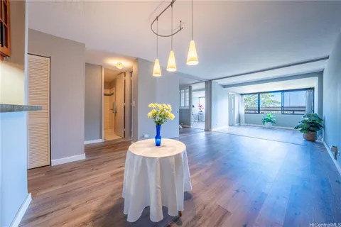 $530,000 | 4300 Waialae Avenue, Unit A203, Honolulu, HI 96816
