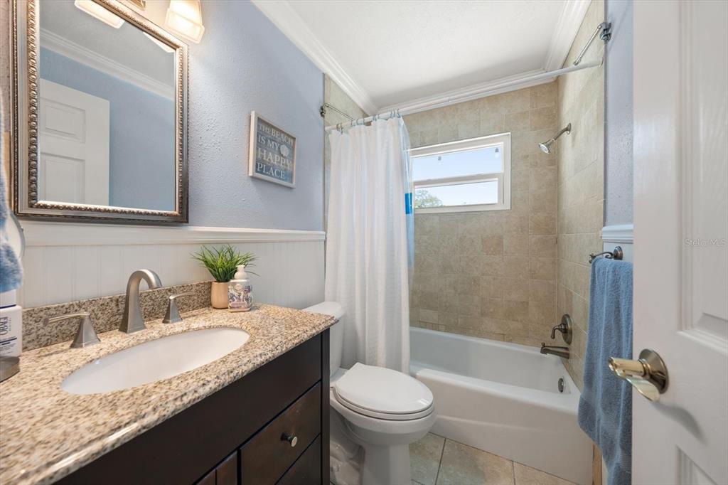 2233 Sunset Circle Largo, FL 33774 - Photo 20 of 46
