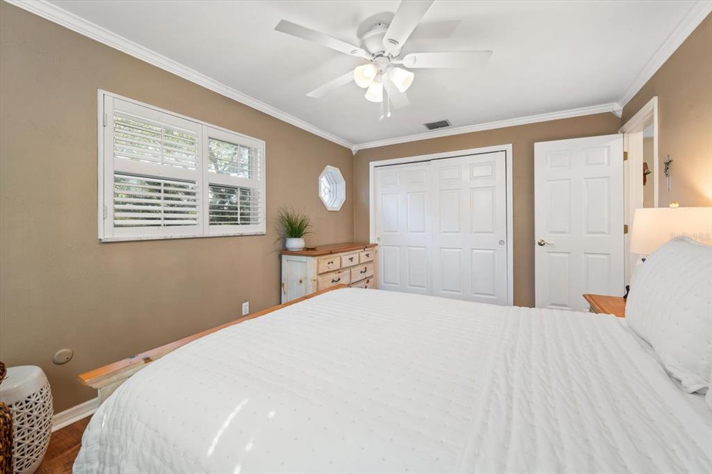 2233 Sunset Circle Largo, FL 33774 - Photo 22 of 46