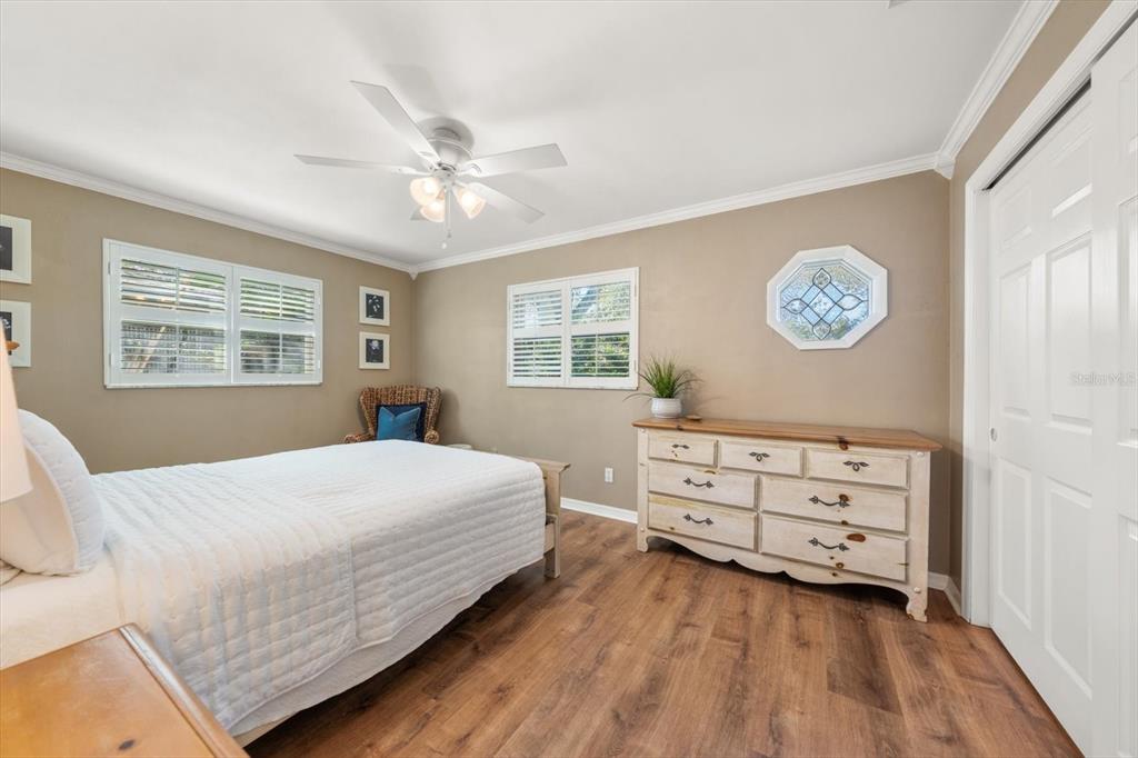 2233 Sunset Circle Largo, FL 33774 - Photo 24 of 46