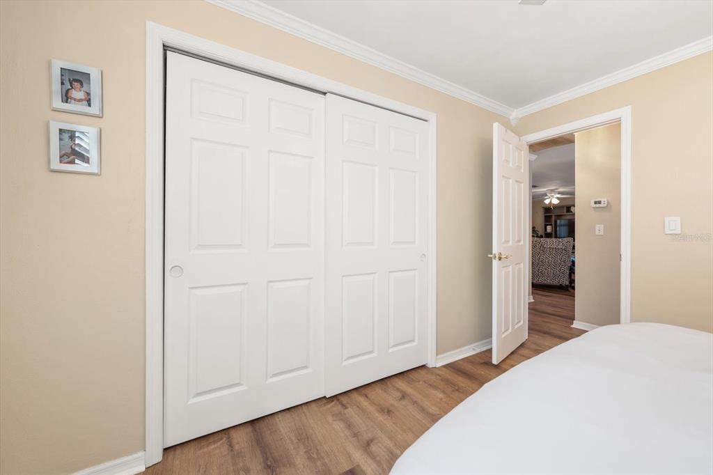 2233 Sunset Circle Largo, FL 33774 - Photo 34 of 46