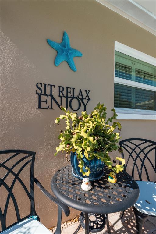 2233 Sunset Circle Largo, FL 33774 - Photo 36 of 46